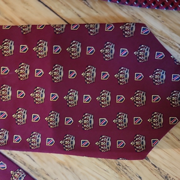 Burgundy and Multicolor Ties Set Tommy Hilfiger, Bruno Piattelli And Principe - Picture 2 of 11